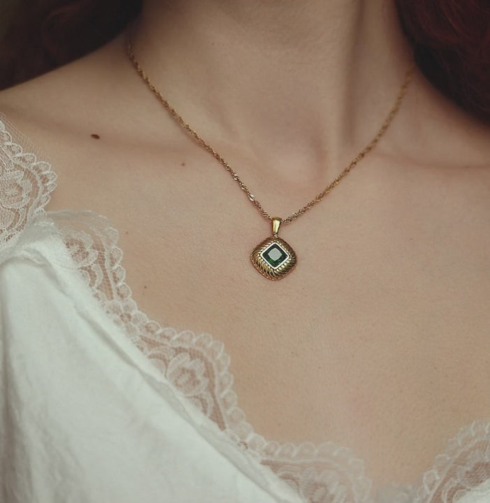   besutiful woman wearing The Green Light gemstone necklace-Gold Vermeil-Gemstones-Cubic Zirconia-Shesamore jewelry vedio