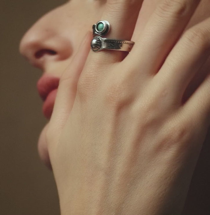 besutiful woman wearing The Eye of Truth sliver ring-Silver-Shesamore jewelry